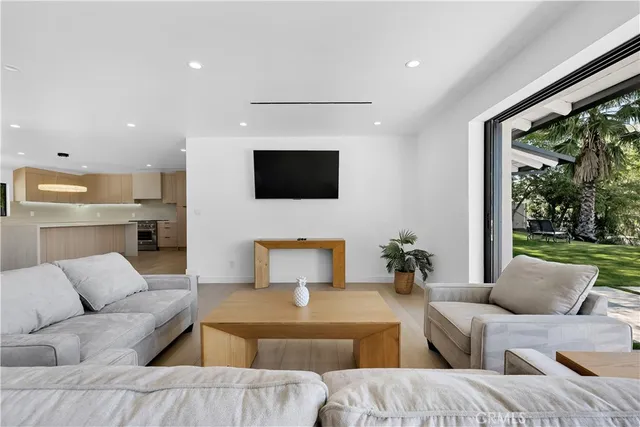 $12,900 | 17072 Oak View Drive, Encino, CA 91436