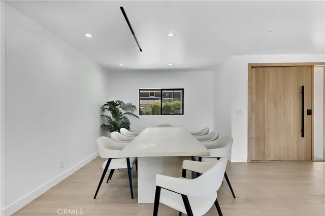 $12,900 | 17072 Oak View Drive, Encino, CA 91436