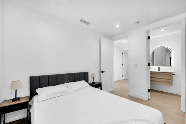 $12,900 | 17072 Oak View Drive, Encino, CA 91436