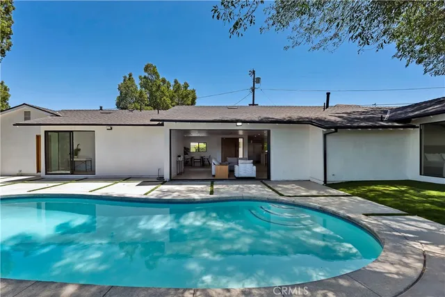 $12,900 | 17072 Oak View Drive, Encino, CA 91436