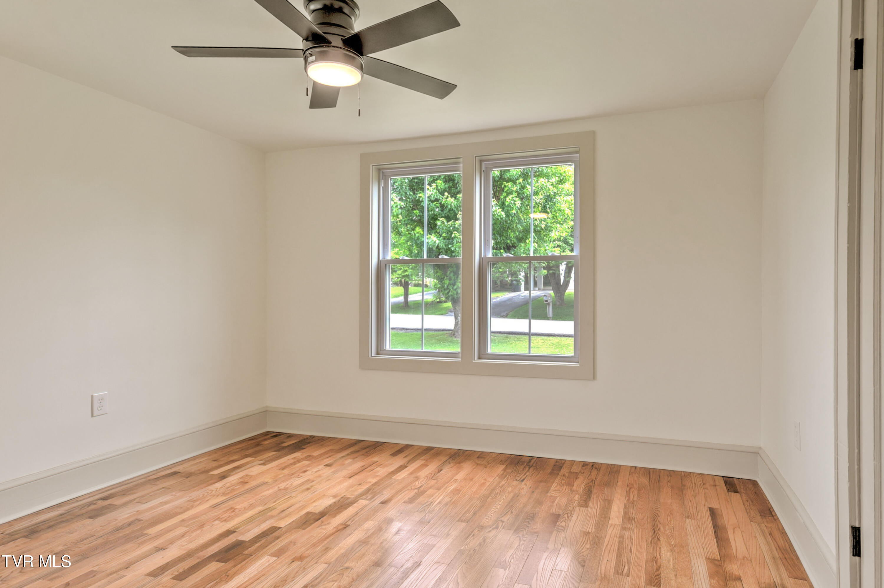 268 Cherokee Road Bristol, VA 24201 - Photo 18 of 43 2678 Cherokee DB-21