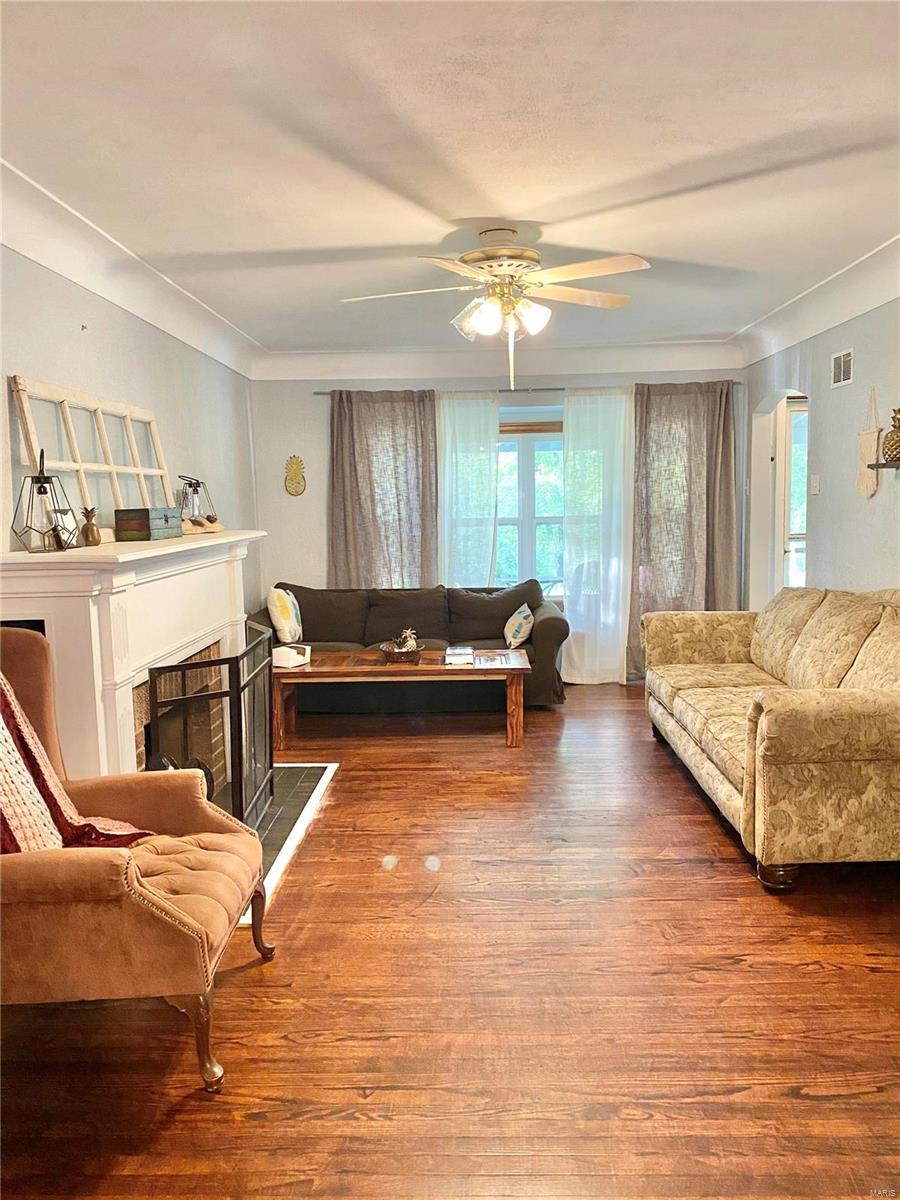 9712 Holy Cross Road Fairview Heights, IL 62208 - Photo 14 of 52 Gallery Image 14