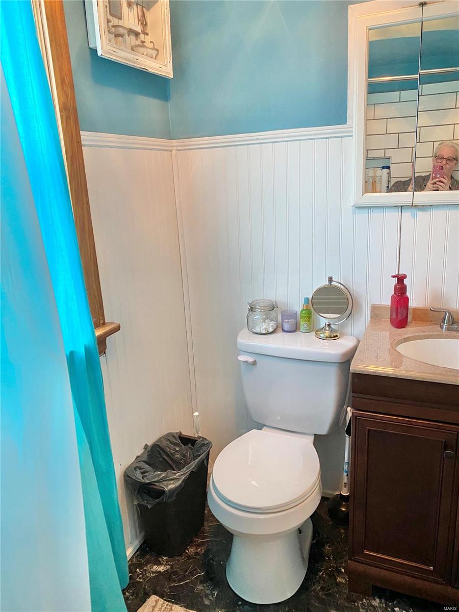 9712 Holy Cross Road Fairview Heights, IL 62208 - Photo 21 of 52 Gallery Image 21