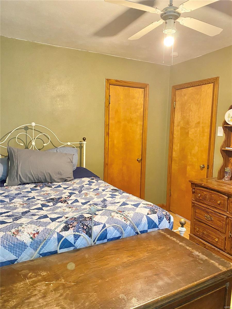 9712 Holy Cross Road Fairview Heights, IL 62208 - Photo 26 of 52 Gallery Image 26