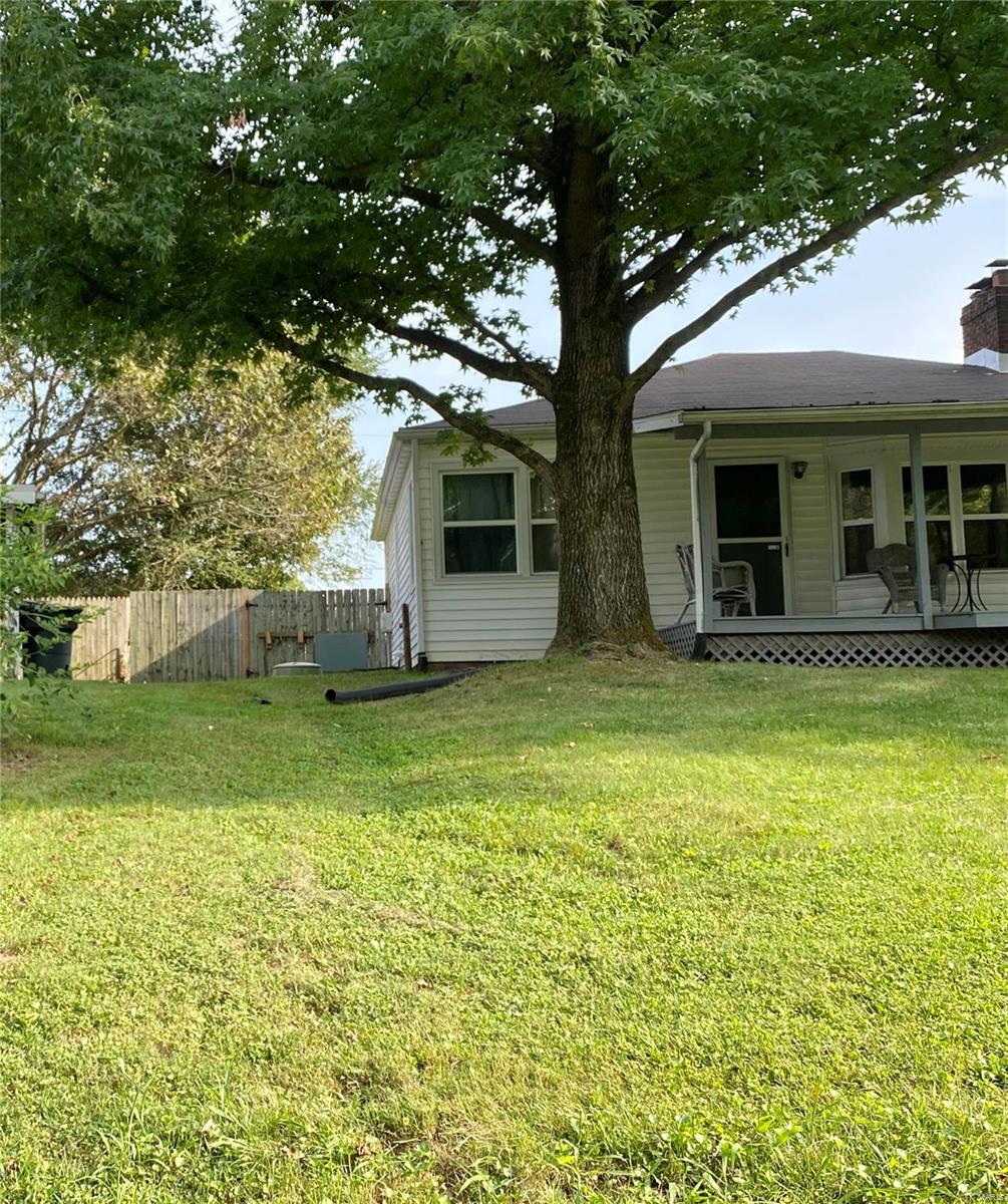 9712 Holy Cross Road Fairview Heights, IL 62208 - Photo 6 of 52 Gallery Image 6