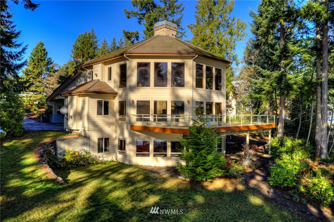 301 East Robbins Road Grapeview, WA 98546 - Photo 2 of 35 Gallery Image 2