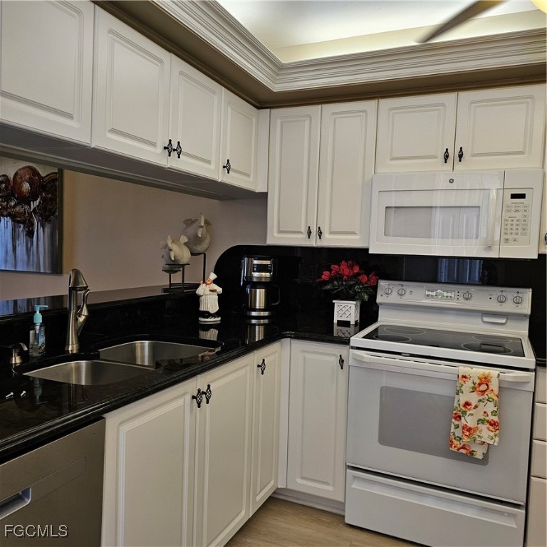 14791 Hole In 1 Circle, Unit 308SAWGRASS Fort Myers, FL 33919 - Photo 2 of 9