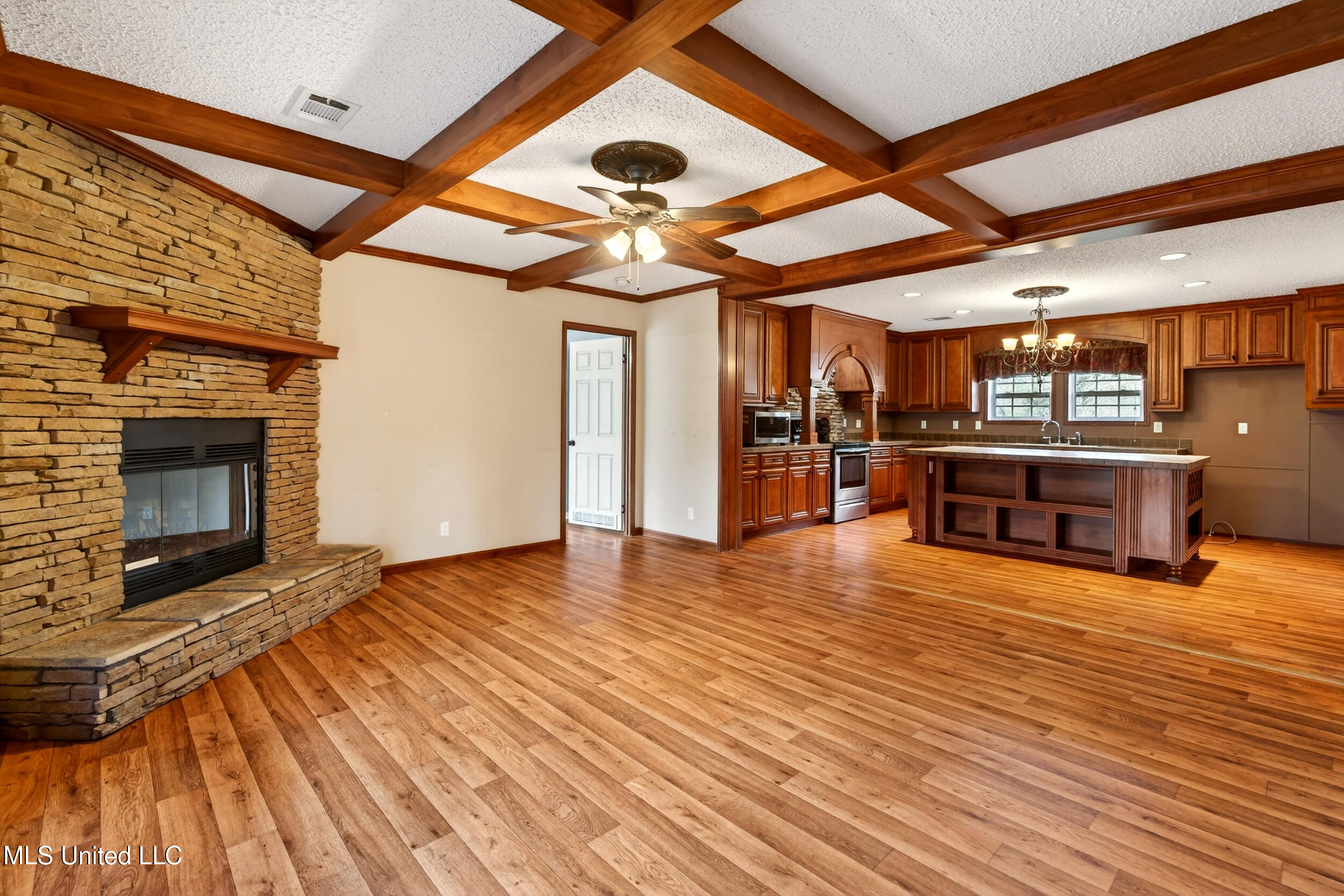 21041 Success Road Saucier, MS 39574 - Photo 21 of 59 21_family room 2
