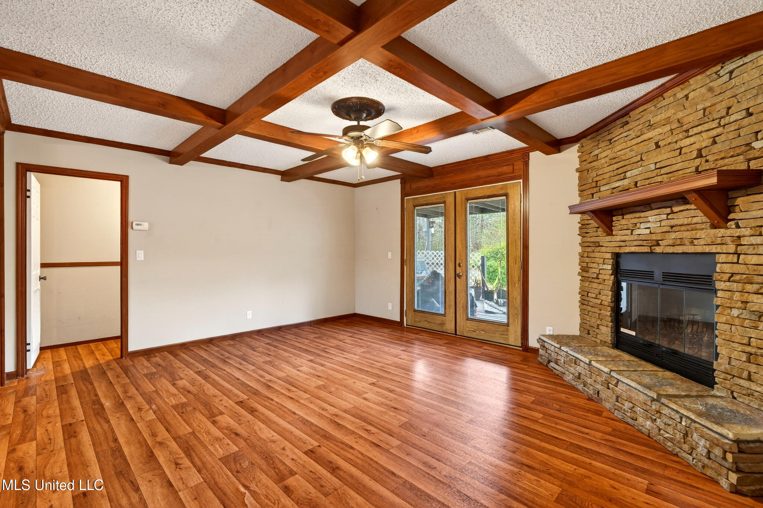 21041 Success Road Saucier, MS 39574 - Photo 23 of 59 23_family room 4