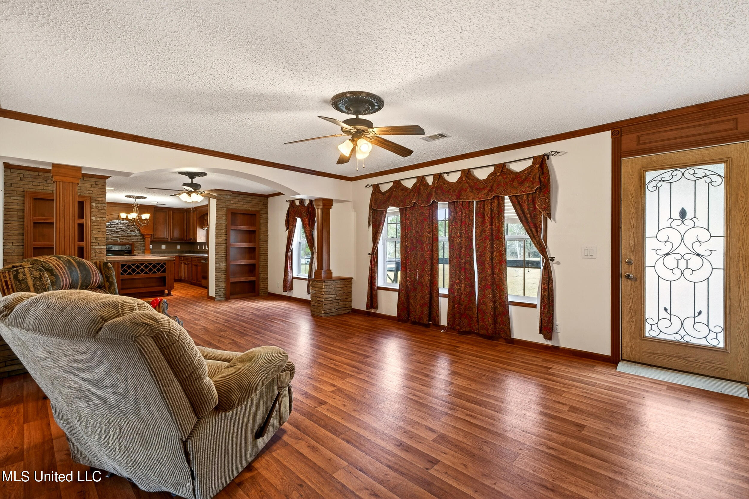 21041 Success Road Saucier, MS 39574 - Photo 7 of 59 7_livingroom 1