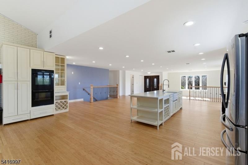 2 Rossi Drive Clinton, NJ 08809 - Photo 18 of 73