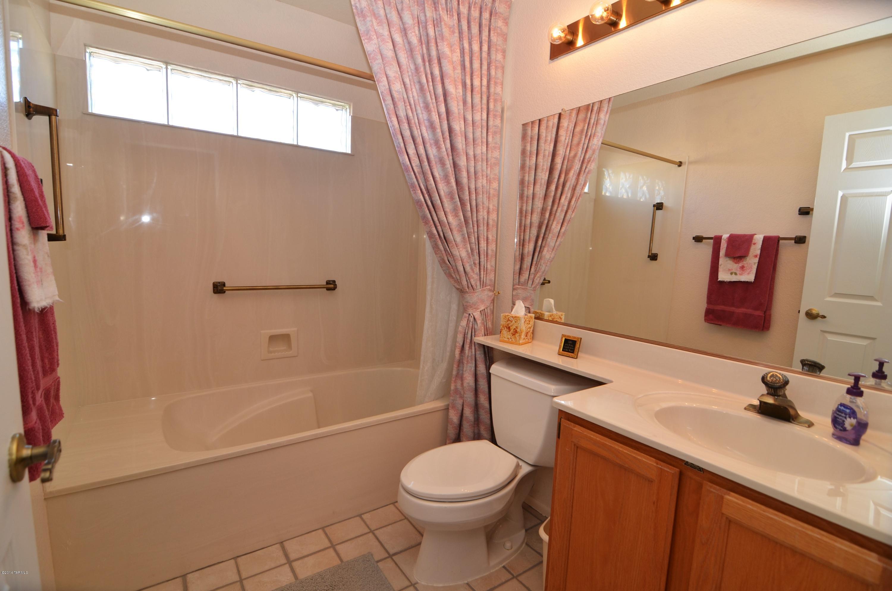 14180 North Dawn Ridge Way Oro Valley, AZ 85755 - Photo 16 of 27