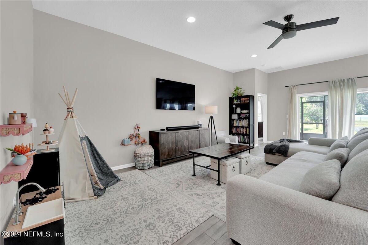 8029 Arctic Fox Road Jacksonville, FL 32222 - Photo 7 of 37 11-A7400019