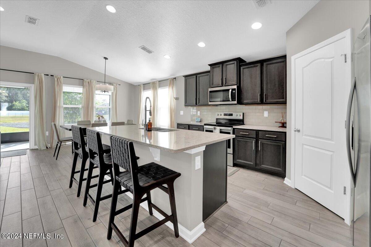 8029 Arctic Fox Road Jacksonville, FL 32222 - Photo 9 of 37 Kitchen