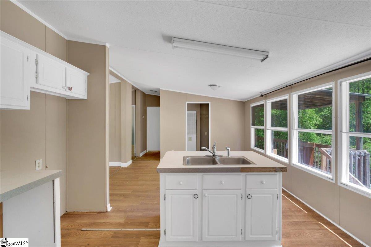 1737 Jameson Road Easley, SC 29640 - Photo 12 of 26 Gallery Image 12