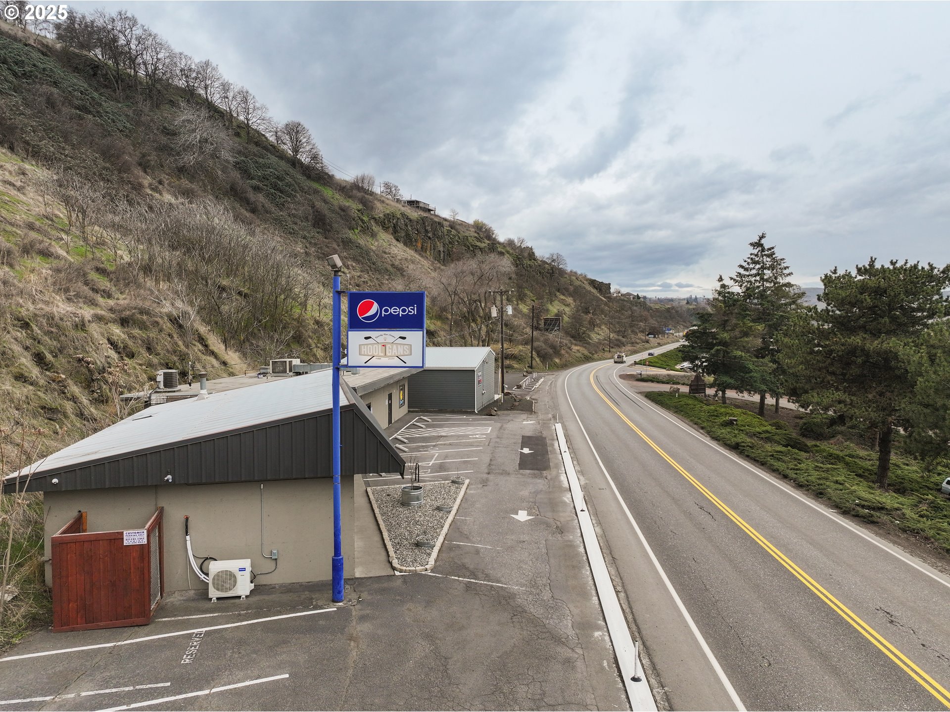 2718 East 2nd Street The Dalles, OR 97058 - Photo 13 of 45 a view of city from balcony