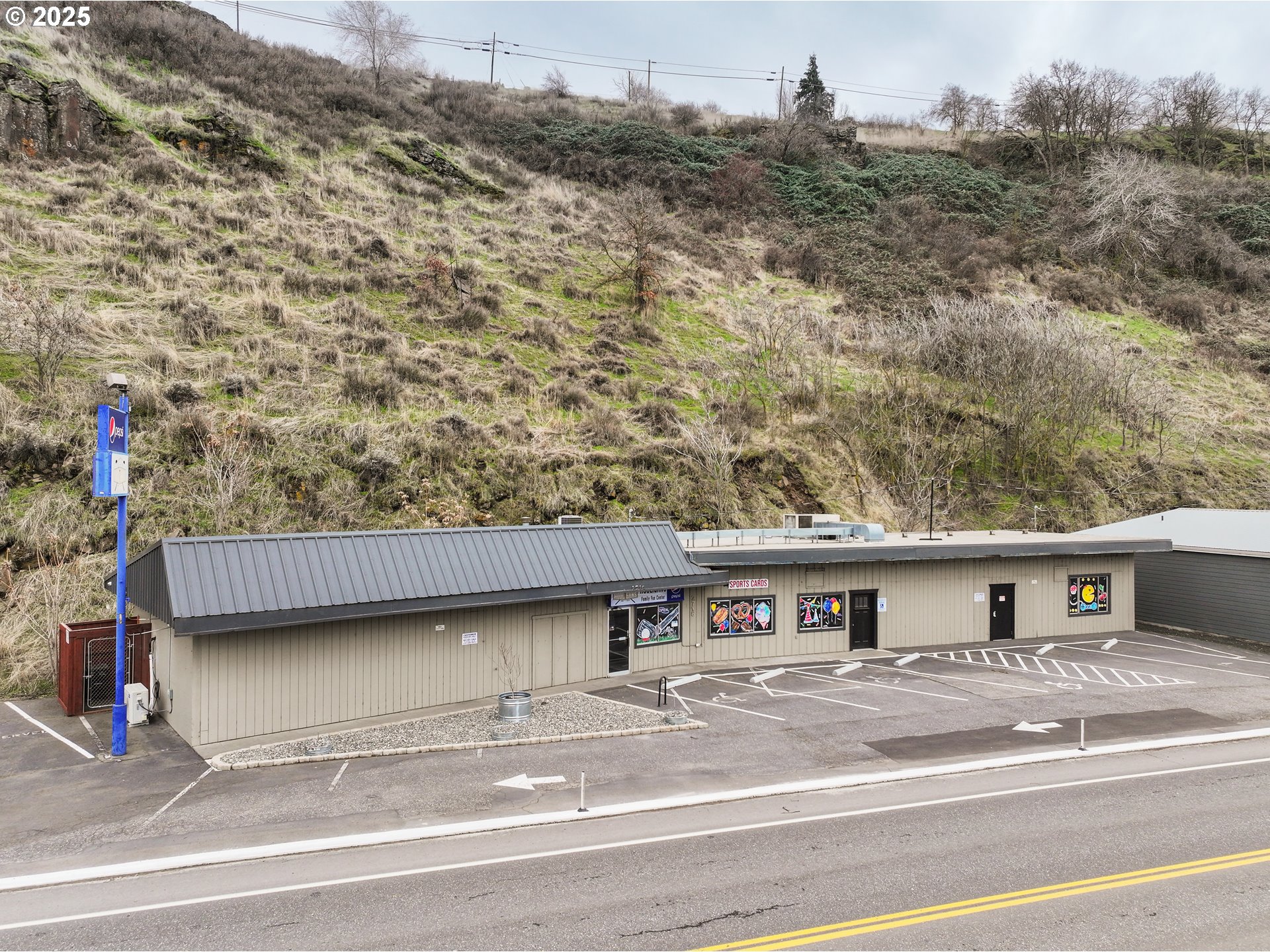 2718 East 2nd Street The Dalles, OR 97058 - Photo 14 of 45 a view of a house with a outdoor space