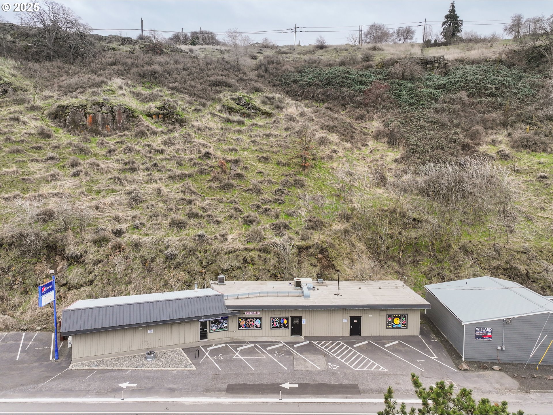 2718 East 2nd Street The Dalles, OR 97058 - Photo 2 of 45 a view of a terrace
