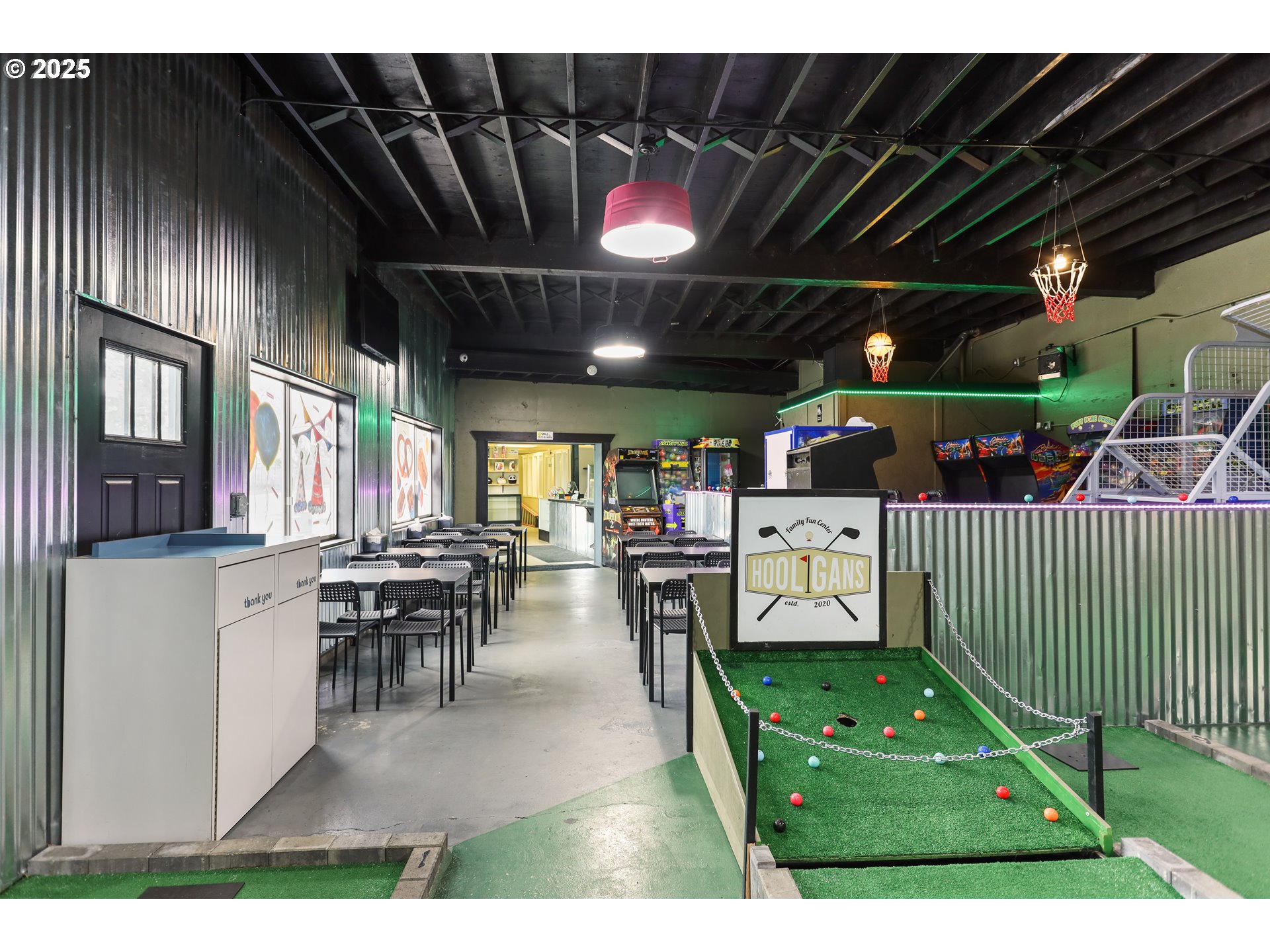 2718 East 2nd Street The Dalles, OR 97058 - Photo 45 of 45 a view of a porch with furniture and yard