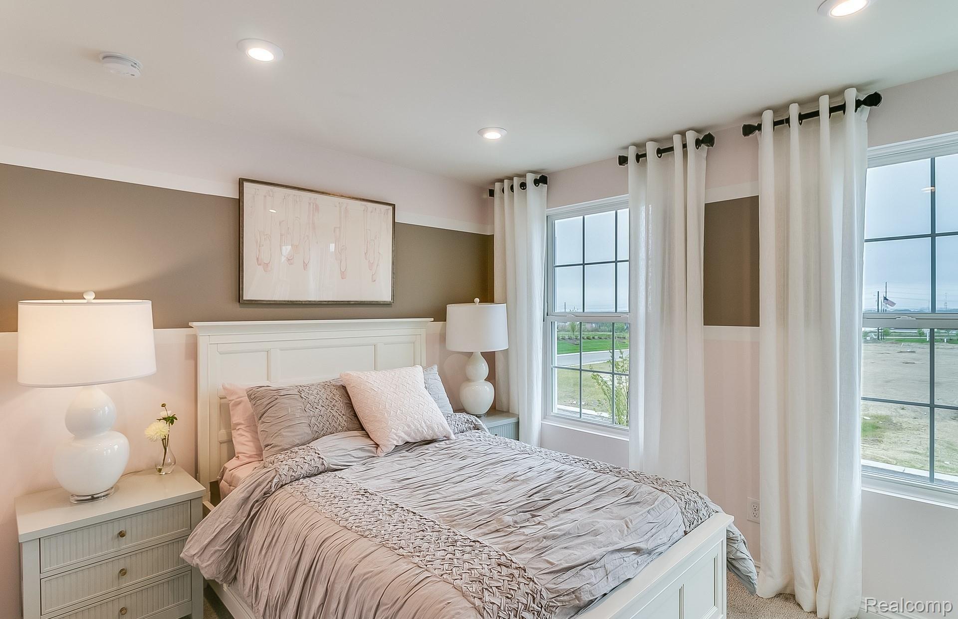 279 Strawberry Drive Rochester, MI 48307 - Photo 8 of 9 MI_PU_BR_Ashton_secondarybed.jpg
