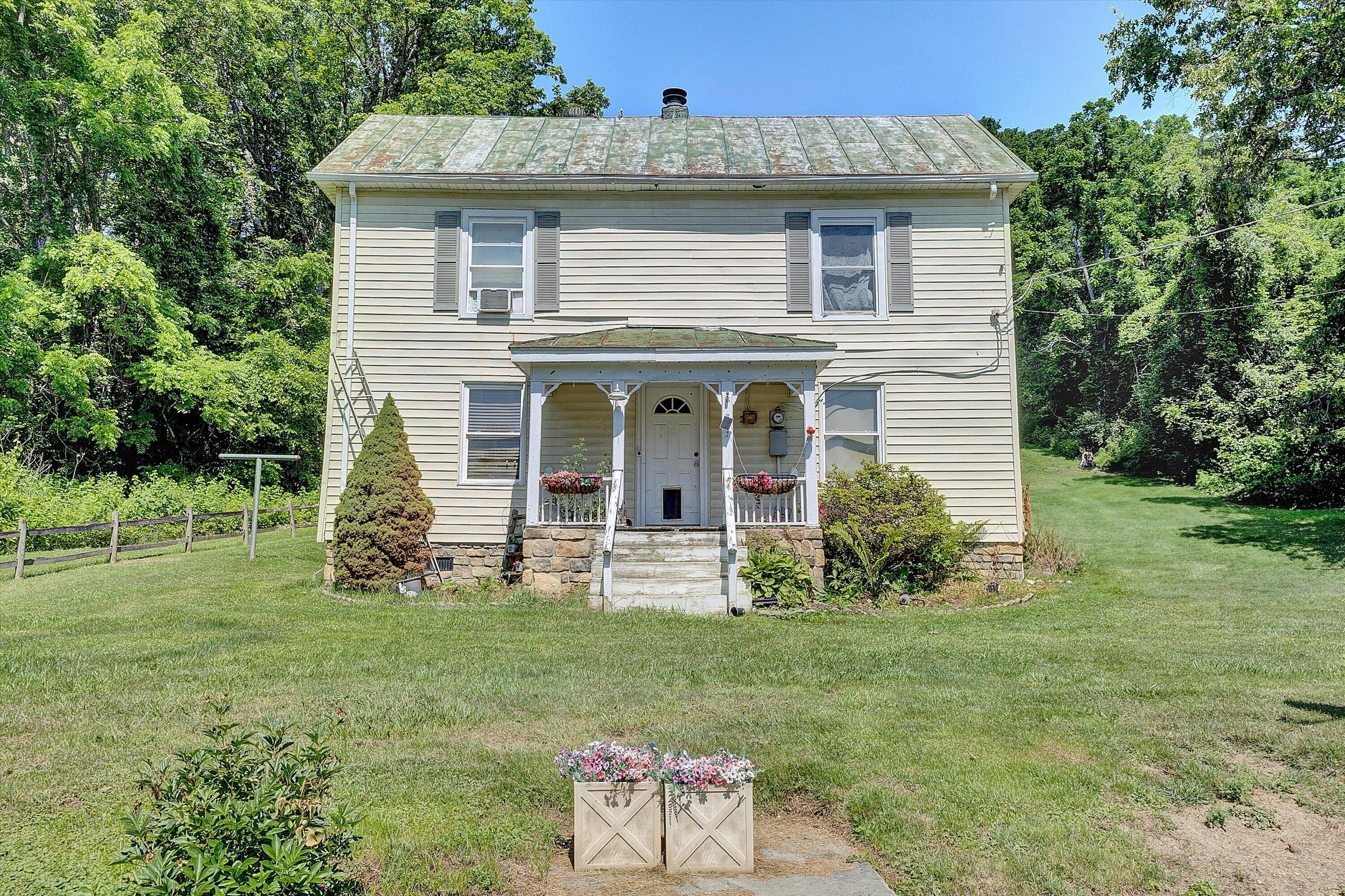 16287 Indian Draft Road Millboro, VA 24460 - Photo 2 of 21 02-SGP--20