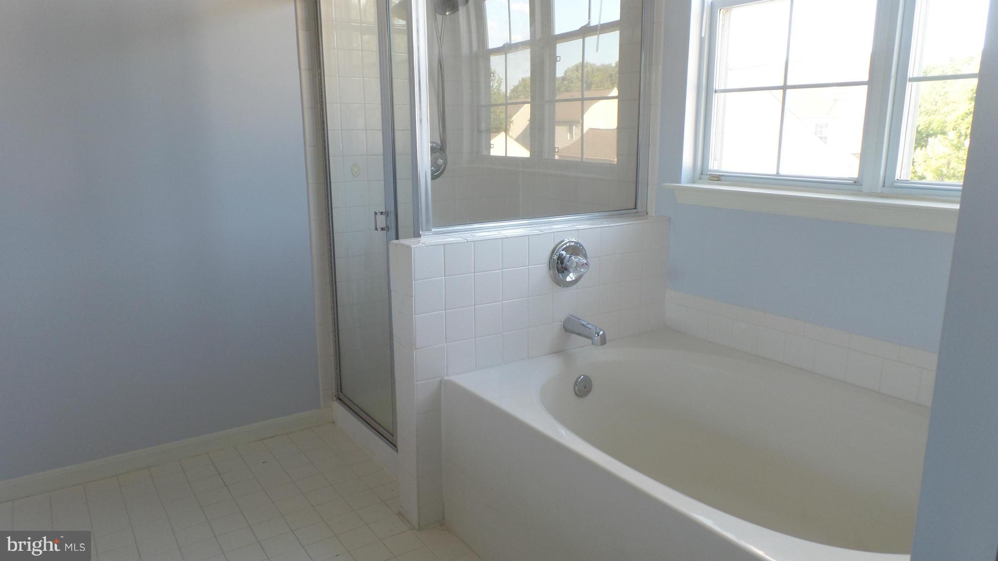 124 Commodore Drive Baltimore, MD 21221 - Photo 16 of 30 Bath (Master)