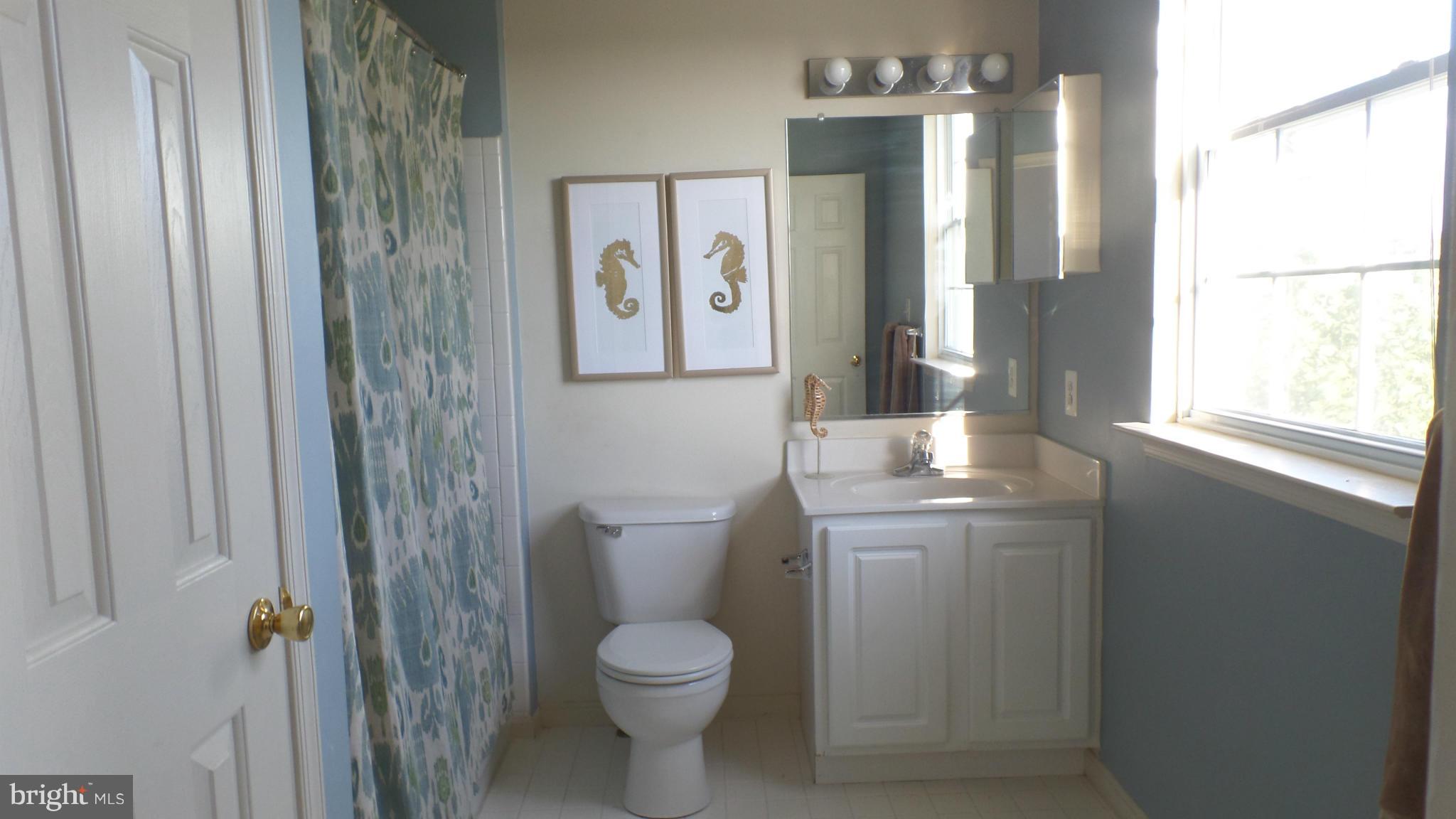 124 Commodore Drive Baltimore, MD 21221 - Photo 22 of 30 Bath