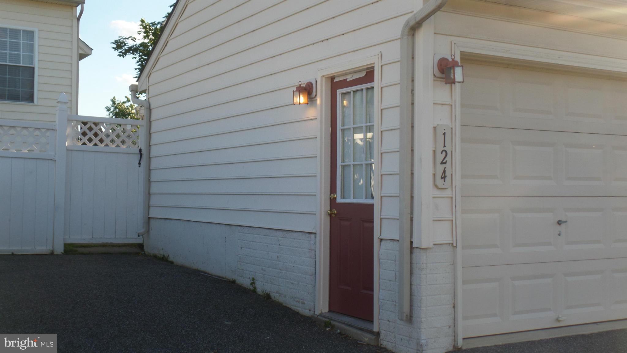 124 Commodore Drive Baltimore, MD 21221 - Photo 29 of 30 Exterior (Rear)