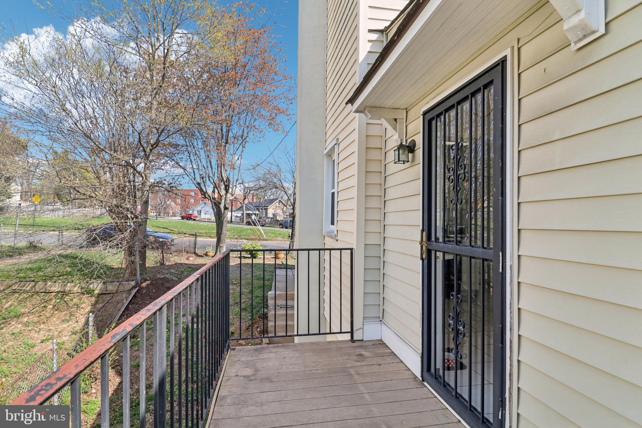 3149 Newton Street Northeast Washington, DC 20018 - Photo 7 of 57 Seucrity Storm door