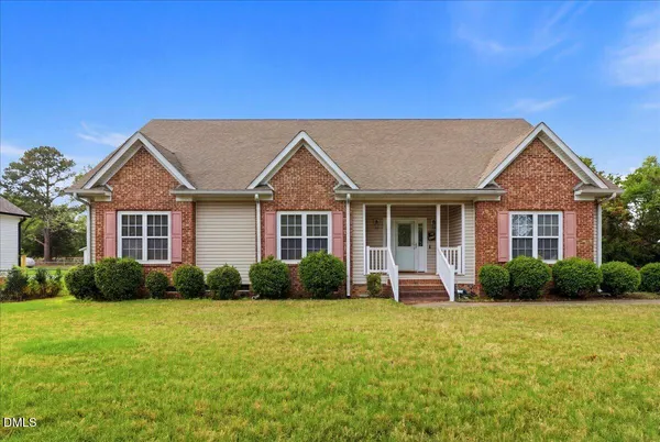 $299,000 | 302 Martin Luther King Jr Drive, Smithfield, NC 27577