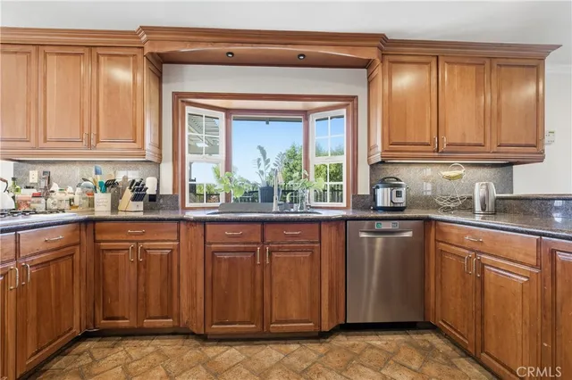 $6,800 | 28241 San Marcos, Mission Viejo, CA 92692