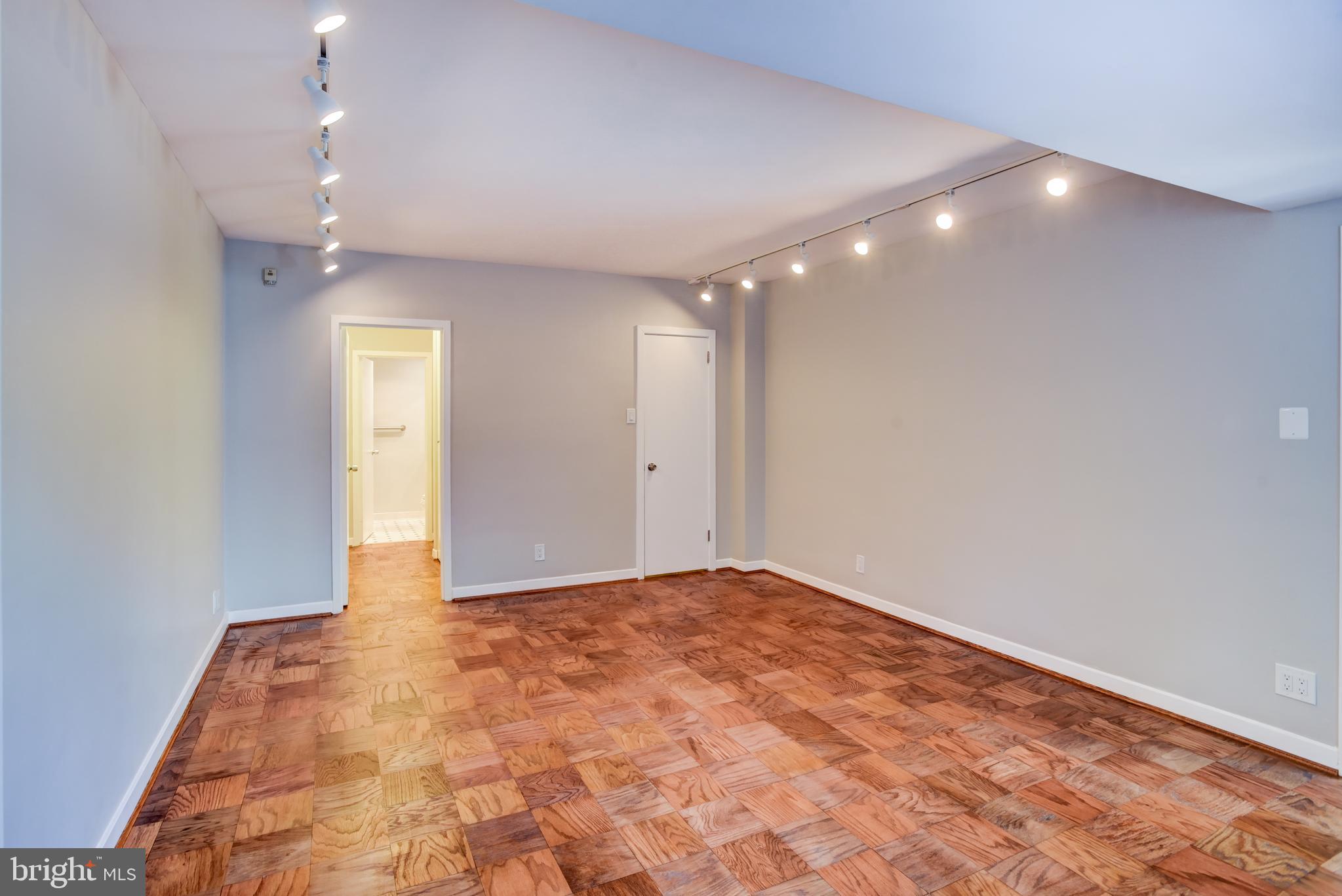 4100 Cathedral Avenue Northwest, Unit 512 Washington, DC 20016 - Photo 32 of 71