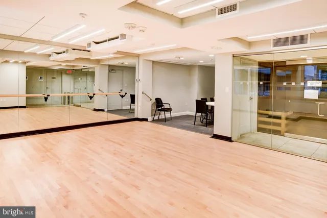 $399,000 | 4100 Cathedral Avenue Northwest, Unit 512, Washington, DC 20016