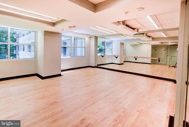 $399,000 | 4100 Cathedral Avenue Northwest, Unit 512, Washington, DC 20016