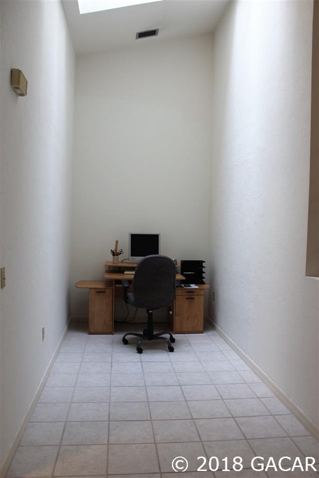 914 Southwest 50th Way Gainesville, FL 32607 - Photo 9 of 20 Gallery Image 9
