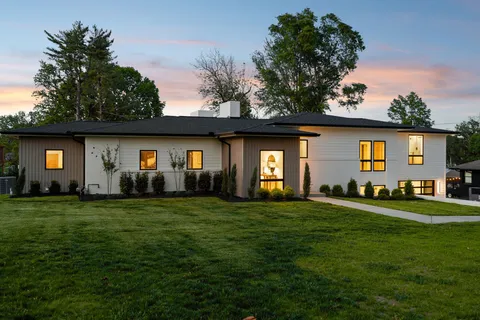 $3,200,000 | 103 Walnut Drive, Hendersonville, TN 37075