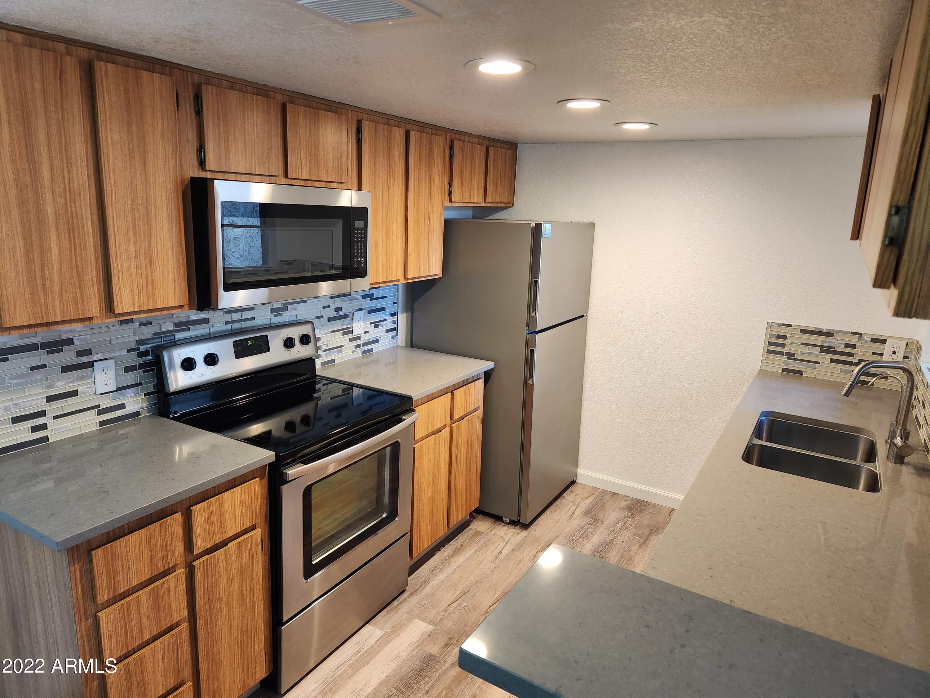 1125 East Broadway Road, Unit 219 Tempe, AZ 85282 - Photo 7 of 17 4-Kitchen