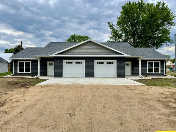 $239,900 | 952 1st Avenue West, Unit 2, Edgerton, MN 56128