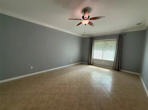 $2,900 | 5574 43rd Court, Vero Beach, FL 32967
