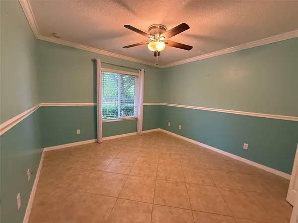 $2,900 | 5574 43rd Court, Vero Beach, FL 32967
