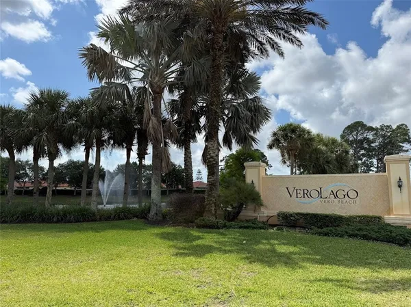 $2,900 | 5574 43rd Court, Vero Beach, FL 32967