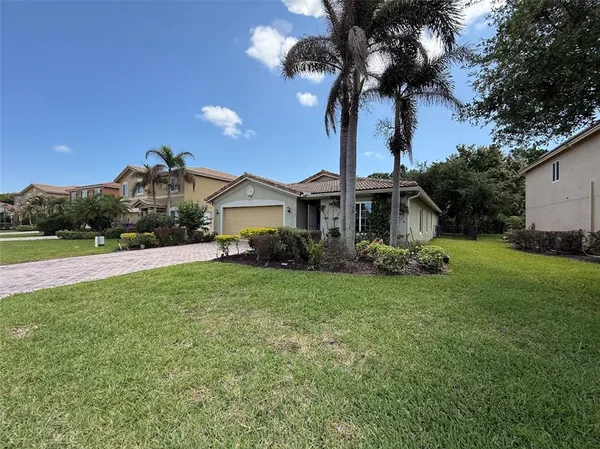 $2,900 | 5574 43rd Court, Vero Beach, FL 32967