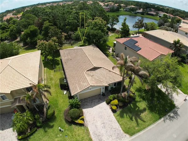 $2,900 | 5574 43rd Court, Vero Beach, FL 32967