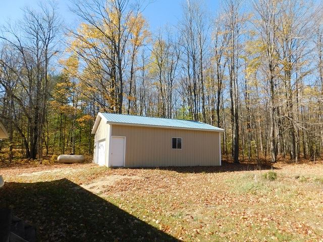7107 Summit Road Northeast Kalkaska, MI 49646 - Photo 4 of 36 1854588-3.JPG