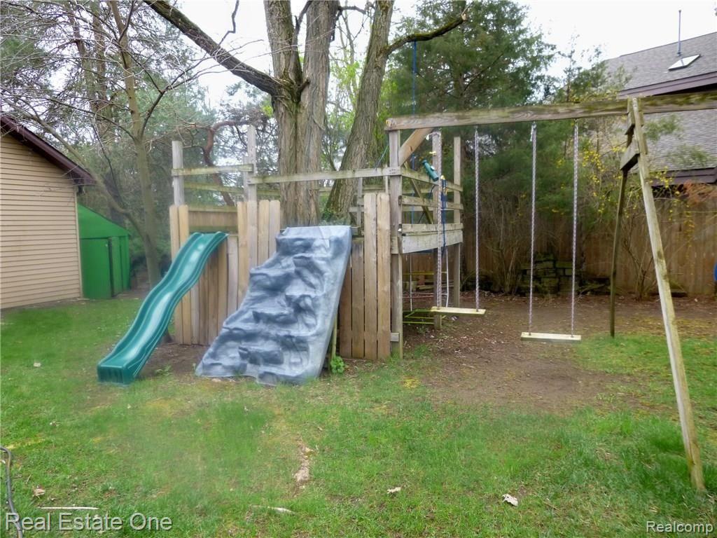4345 Old Mill Road Pinckney, MI 48169 - Photo 6 of 39 Kids fun area