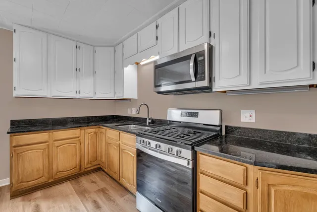 $259,900 | 1103 Plaza Drive, Joliet, IL 60435