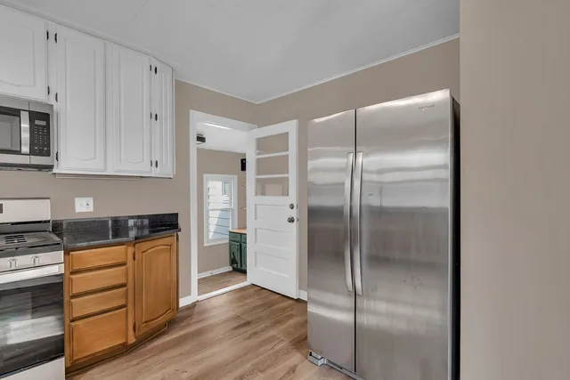 $259,900 | 1103 Plaza Drive, Joliet, IL 60435