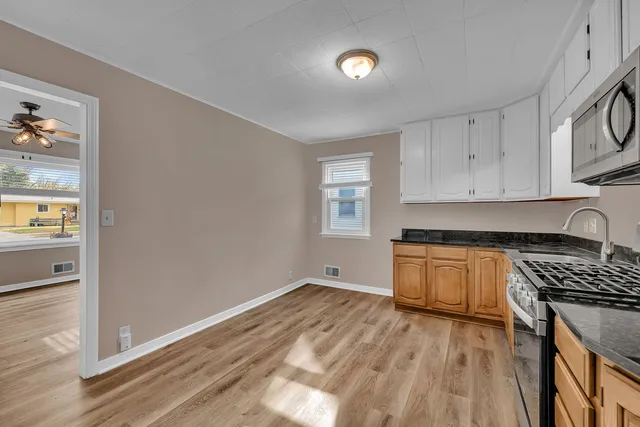 $259,900 | 1103 Plaza Drive, Joliet, IL 60435