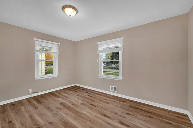 $259,900 | 1103 Plaza Drive, Joliet, IL 60435