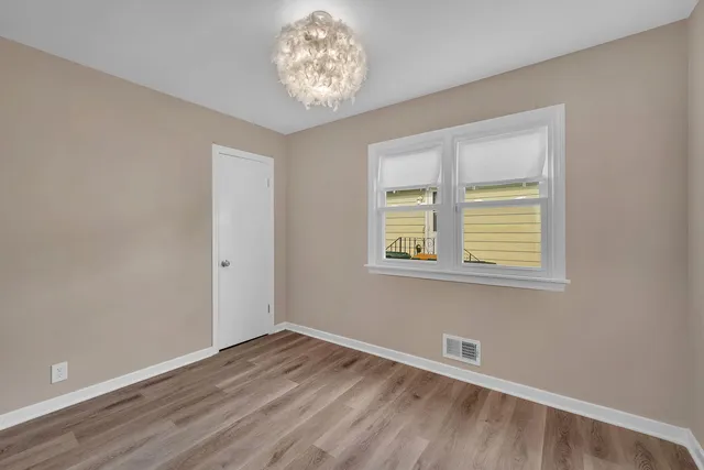 $259,900 | 1103 Plaza Drive, Joliet, IL 60435